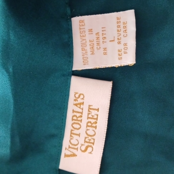 VICTORIA'S SECRET PAJAMA TOP - Picture 7 of 7